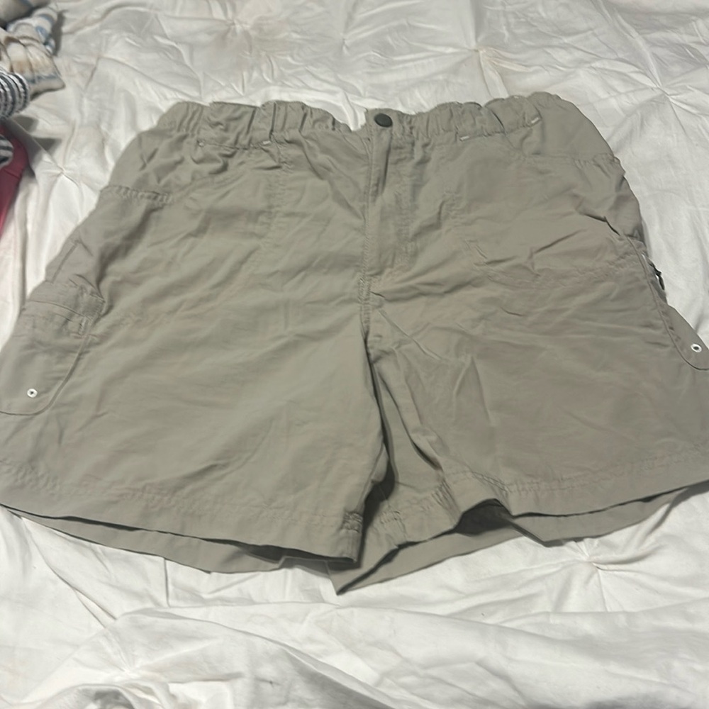 Size M. columbia shorts